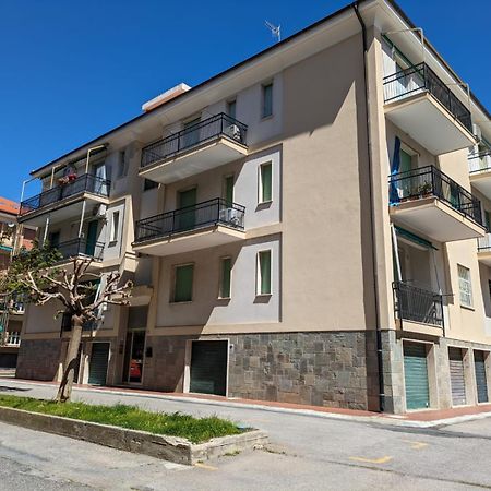 בורג'ו ורצי Casa Vacanza Dalia מראה חיצוני תמונה